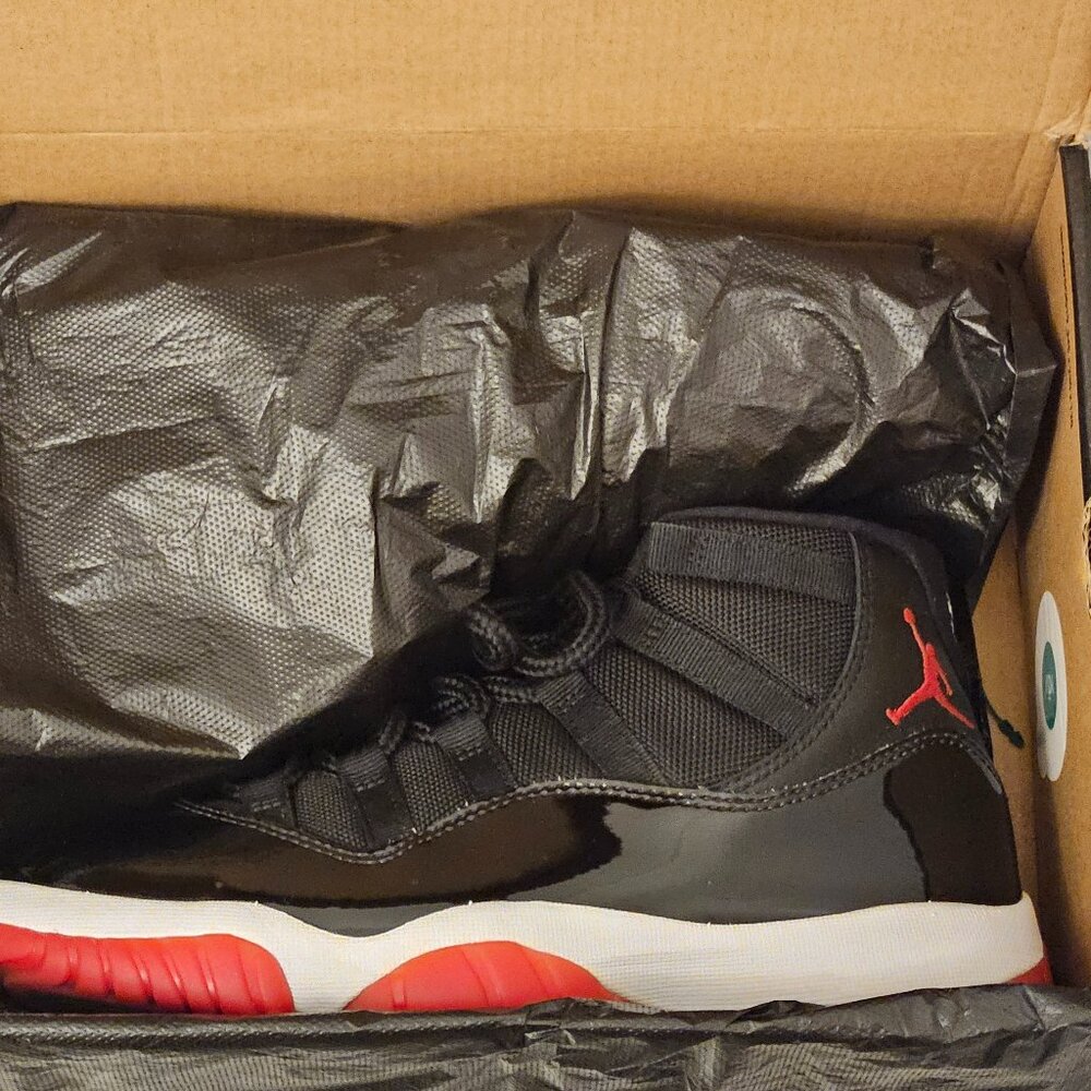 Air Jordan 11 Bred 2019 Size 8 Men's
